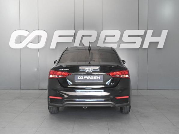 Hyundai Solaris II с пробегом 2018 года, цена 1 529 000 рублей, 115301 км, седан, Автокод Объявления