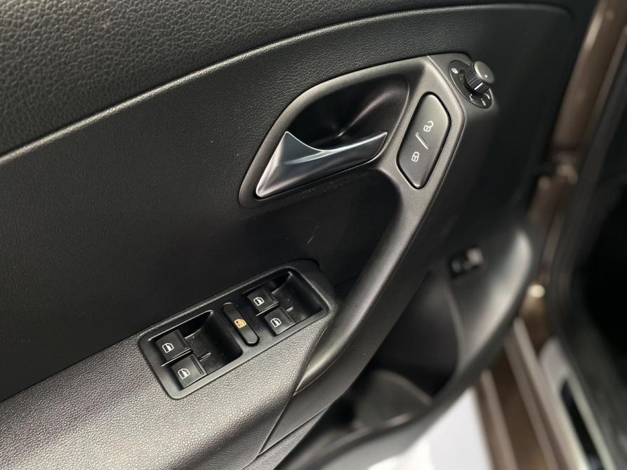 Volkswagen Polo V Рестайлинг Ростов-на-Дону  - изображение 10