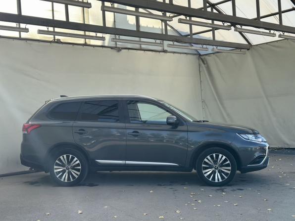 Mitsubishi Outlander III Рестайлинг 3 с пробегом 2019 года, цена 2 130 000 рублей, 113390 км, внедорожник, Автокод Объявления