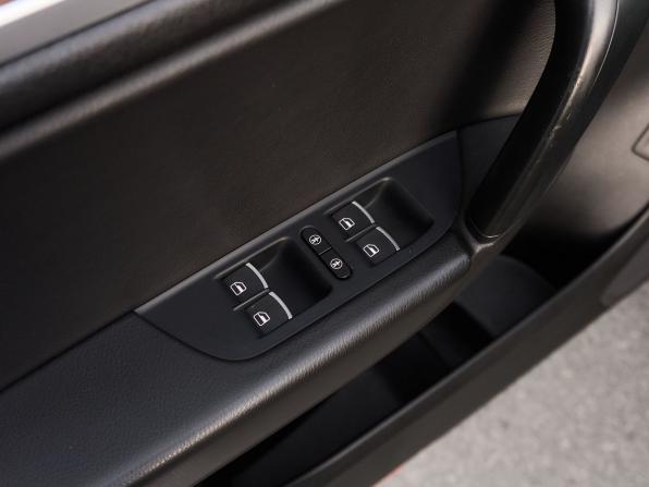 Volkswagen Touareg II с пробегом 2013 года, цена 2 078 000 рублей, 211043 км, внедорожник, Автокод Объявления