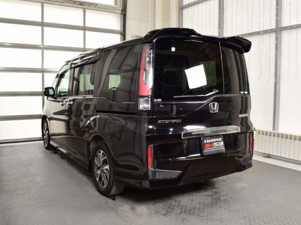 Honda Stepwgn V с пробегом 2017 года, цена 1 664 995 рублей, 160538 км, минивэн, Автокод Объявления