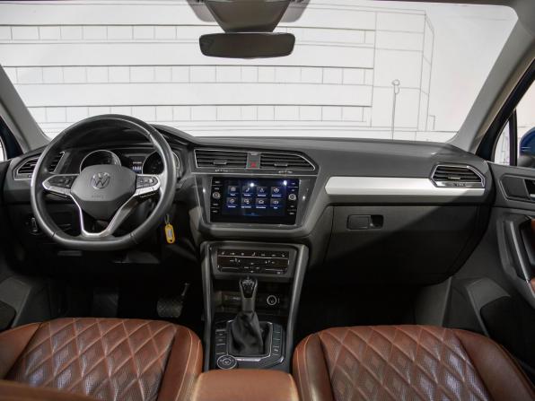 Volkswagen Tiguan II Рестайлинг с пробегом 2022 года, цена 2 850 000 рублей, 101000 км, внедорожник, Автокод Объявления