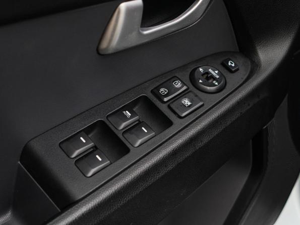 Kia Sportage III с пробегом 2012 года, цена 1 100 000 рублей, 290059 км, внедорожник, Автокод Объявления
