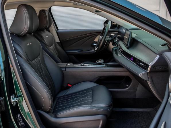 Chery Arrizo 8 с пробегом 2024 года, цена 2 150 000 рублей, 49716 км, седан, Автокод Объявления
