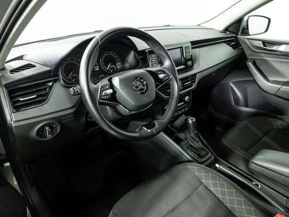 Skoda Rapid II с пробегом 2022 года, цена 1 788 000 рублей, 56233 км, лифтбек, Автокод Объявления