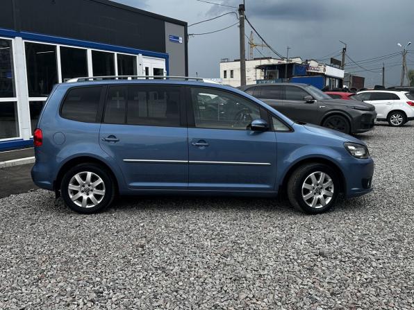 Volkswagen Touran I Рестайлинг 2 с пробегом 2010 года, цена 999 000 рублей, 236516 км, компактвэн, Автокод Объявления