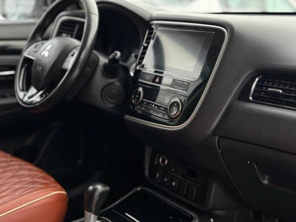 Mitsubishi Outlander III Рестайлинг 3 с пробегом 2018 года, цена 1 950 000 рублей, 178000 км, внедорожник, Автокод Объявления