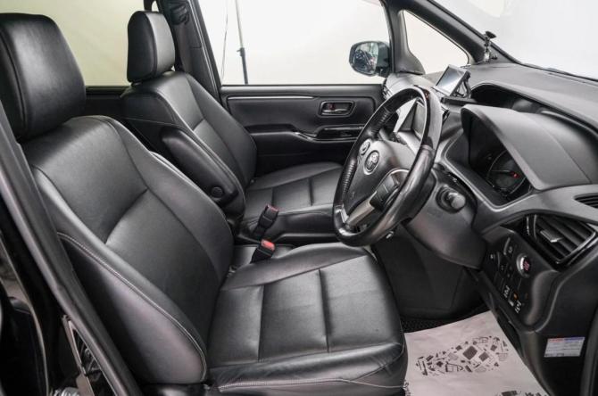 Toyota Esquire I Рестайлинг с пробегом 2021 года, цена 3 089 000 рублей, 64300 км, минивэн, Автокод Объявления
