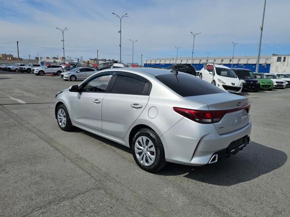 Kia Rio IV Рестайлинг с пробегом 2020 года, цена 1 649 995 рублей, 79132 км, седан, Автокод Объявления