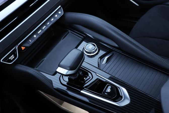 Geely Monjaro I с пробегом 2024 года, цена 3 555 000 рублей, 11997 км, внедорожник, Автокод Объявления