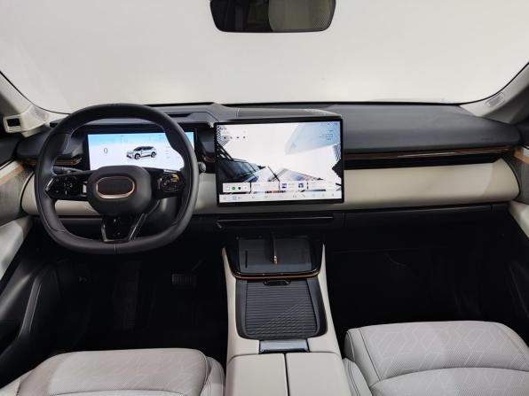 Lynk &amp; Co 08 I с пробегом 2023 года, цена 5 950 000 рублей, 7600 км, внедорожник, Автокод Объявления