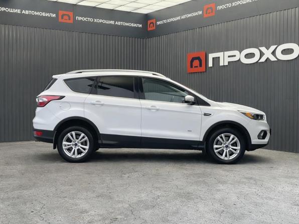 Ford Kuga II Рестайлинг с пробегом 2016 года, цена 1 577 000 рублей, 142324 км, внедорожник, Автокод Объявления