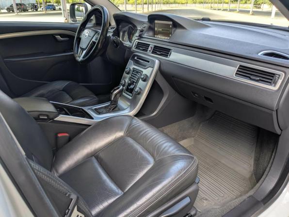 Volvo XC70 II Рестайлинг с пробегом 2014 года, цена 1 894 900 рублей, 282000 км, универсал, Автокод Объявления