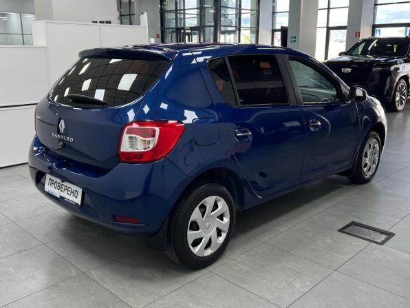Renault Sandero II с пробегом 2015 года, цена 850 000 рублей, 81000 км, хэтчбек, Автокод Объявления