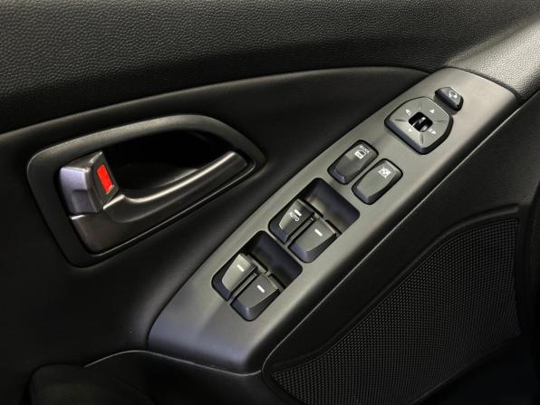 Hyundai ix35 I Рестайлинг с пробегом 2014 года, цена 1 599 000 рублей, 150858 км, внедорожник, Автокод Объявления