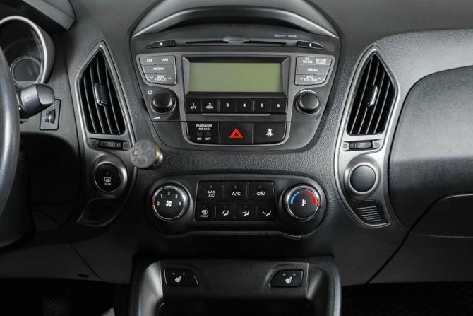 Hyundai ix35 I Рестайлинг с пробегом 2014 года, цена 1 059 000 рублей, 186000 км, внедорожник, Автокод Объявления