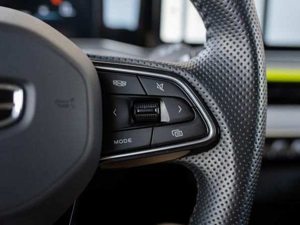 Geely Coolray I Рестайлинг с пробегом 2023 года, цена 2 090 000 рублей, 43038 км, внедорожник, Автокод Объявления