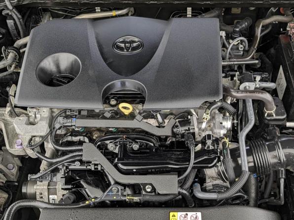 Toyota Camry VIII (XV70) Рестайлинг с пробегом 2021 года, цена 2 590 000 рублей, 120101 км, седан, Автокод Объявления
