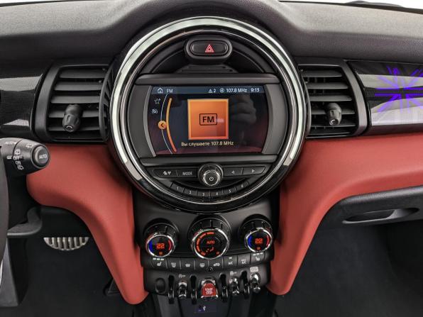 Mini Hatch III (F55/F56) Рестайлинг с пробегом 2020 года, цена 2 990 000 рублей, 84800 км, хэтчбек, Автокод Объявления