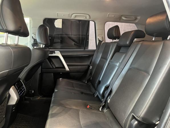 Toyota Land Cruiser Prado 150 Series Рестайлинг 2 с пробегом 2019 года, цена 4 800 000 рублей, 128000 км, внедорожник, Автокод Объявления