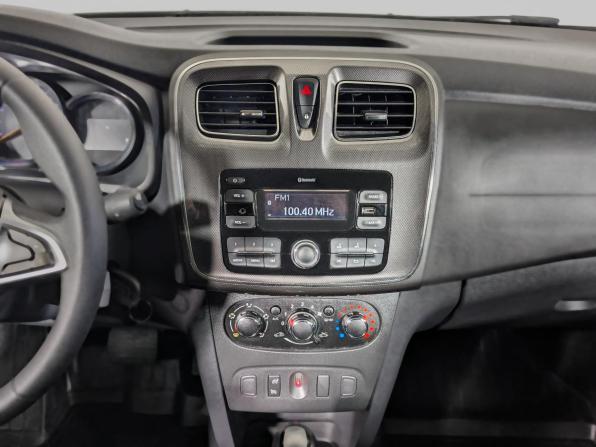 Renault Sandero II Рестайлинг с пробегом 2020 года, цена 1 359 500 рублей, 30000 км, хэтчбек, Автокод Объявления