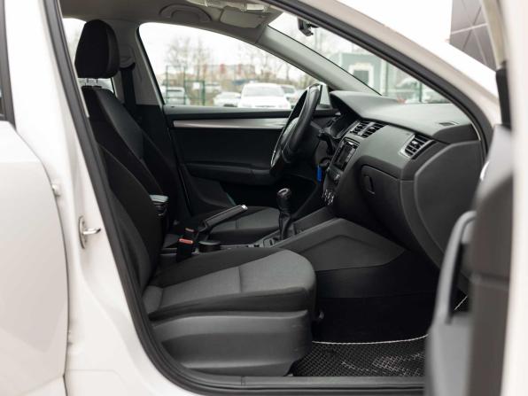 Skoda Octavia III (A7) с пробегом 2015 года, цена 930 000 рублей, 171149 км, лифтбек, Автокод Объявления