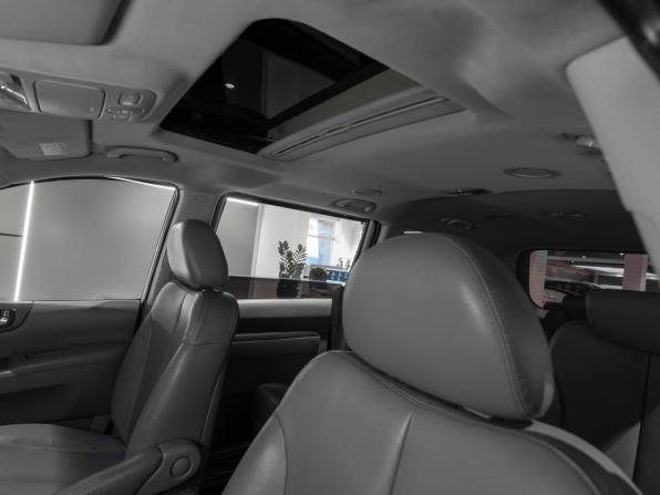 Kia Carnival II с пробегом 2010 года, цена 975 000 рублей, 293569 км, минивэн, Автокод Объявления