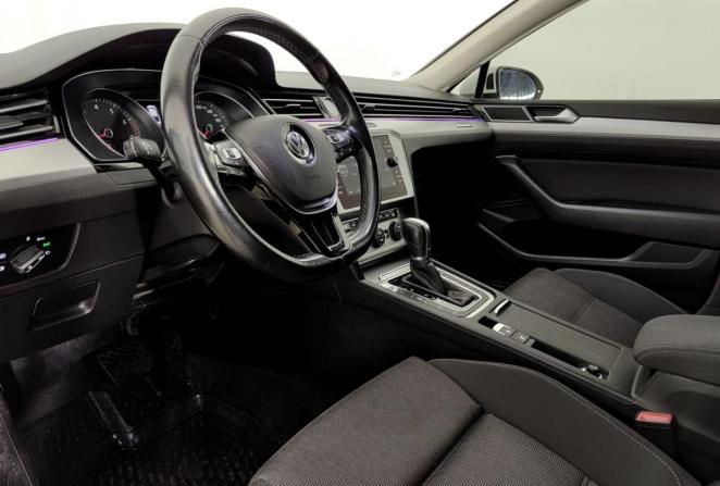 Volkswagen Passat B8 с пробегом 2018 года, цена 1 620 000 рублей, 193669 км, седан, Автокод Объявления