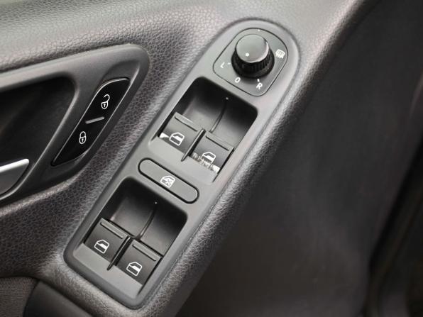 Volkswagen Golf VI с пробегом 2011 года, цена 949 000 рублей, 257377 км, хэтчбек, Автокод Объявления