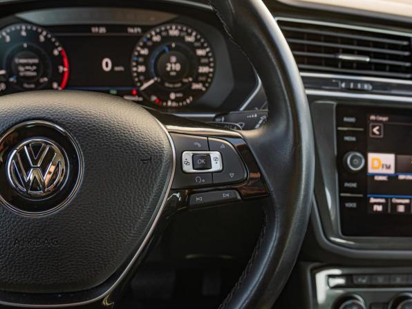 Volkswagen Tiguan II с пробегом 2018 года, цена 2 920 000 рублей, 90543 км, внедорожник, Автокод Объявления
