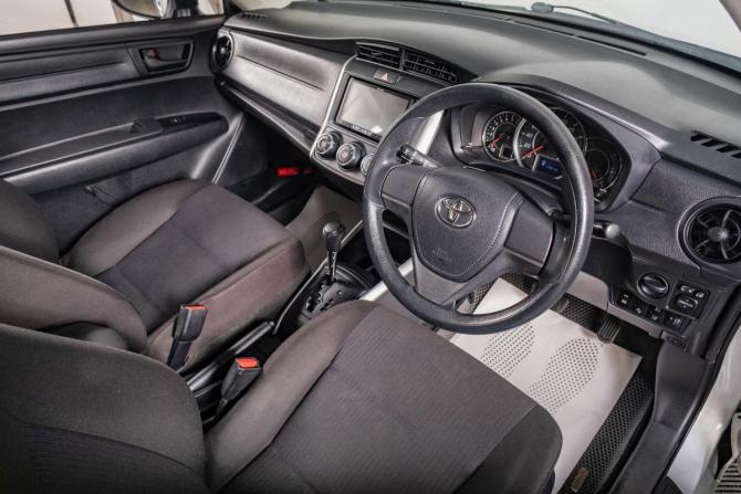 Toyota Corolla XI (E160 E170) Рестайлинг 2 с пробегом 2018 года, цена 1 389 000 рублей, 78000 км, универсал, Автокод Объявления