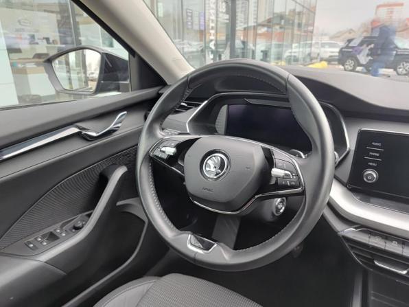 Skoda Octavia IV (A8) с пробегом 2021 года, цена 2 813 000 рублей, 58757 км, лифтбек, Автокод Объявления