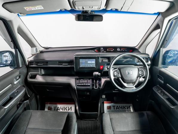 Honda Stepwgn V Рестайлинг с пробегом 2019 года, цена 2 010 000 рублей, 121400 км, минивэн, Автокод Объявления