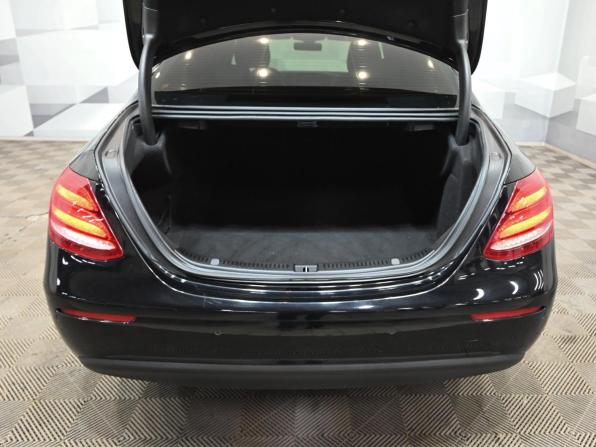 Mercedes-Benz E-Класс V (W213 S213 C238) с пробегом 2017 года, цена 2 580 000 рублей, 136871 км, седан, Автокод Объявления