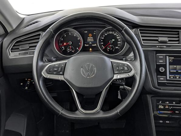 Volkswagen Tiguan II Рестайлинг с пробегом 2021 года, цена 2 640 000 рублей, 59202 км, внедорожник, Автокод Объявления