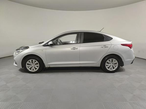 Hyundai Solaris II с пробегом 2018 года, цена 1 100 000 рублей, 168662 км, седан, Автокод Объявления