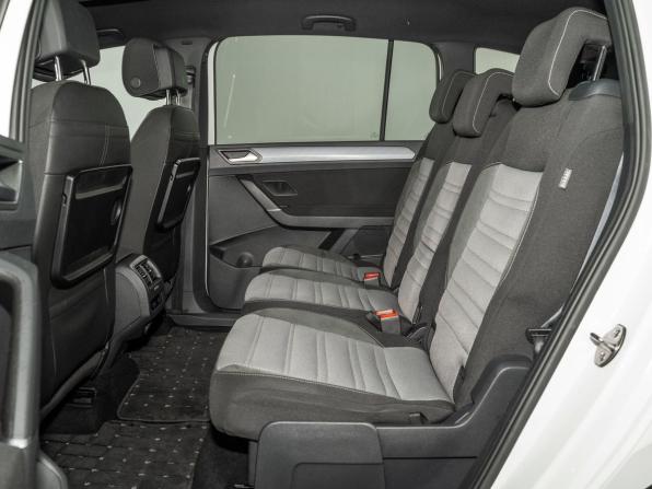 Volkswagen Touran II с пробегом 2016 года, цена 1 400 500 рублей, 135762 км, компактвэн, Автокод Объявления
