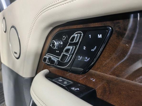 Land Rover Range Rover IV Рестайлинг с пробегом 2018 года, цена 6 700 000 рублей, 220000 км, внедорожник, Автокод Объявления