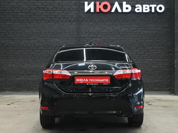 Toyota Corolla XI (E160 E170 E180) Рестайлинг 1 с пробегом 2018 года, цена 1 800 000 рублей, 110054 км, седан, Автокод Объявления