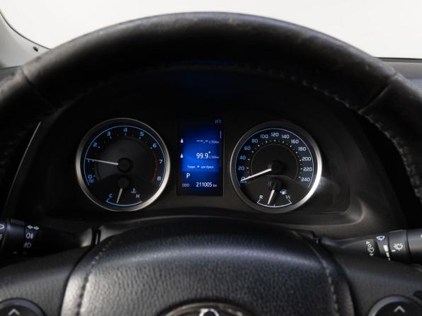 Toyota Corolla XI (E160 E170 E180) Рестайлинг 1 с пробегом 2017 года, цена 1 450 000 рублей, 211005 км, седан, Автокод Объявления