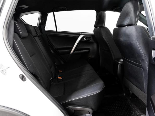 Toyota RAV4 IV (XA40) Рестайлинг с пробегом 2018 года, цена 2 499 000 рублей, 219643 км, внедорожник, Автокод Объявления