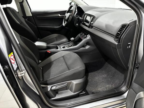 Skoda Karoq I с пробегом 2020 года, цена 2 095 000 рублей, 108105 км, внедорожник, Автокод Объявления