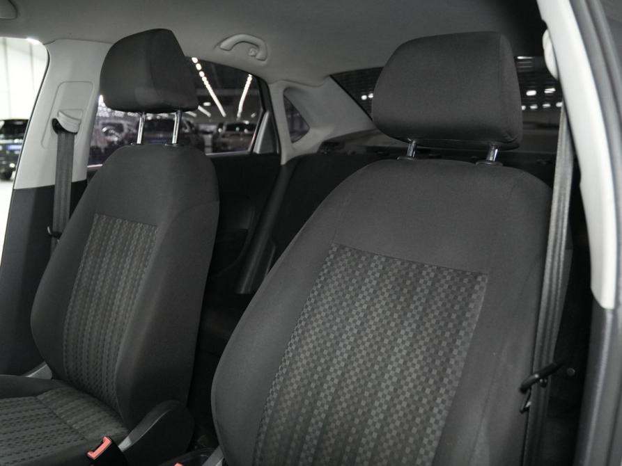Volkswagen Polo V Рестайлинг Новосибирск  - изображение 21