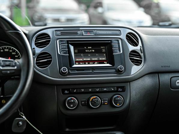 Volkswagen Tiguan I Рестайлинг с пробегом 2015 года, цена 1 220 000 рублей, 188242 км, внедорожник, Автокод Объявления