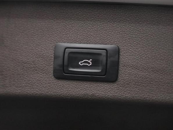 Audi Q5 I (8R) Рестайлинг с пробегом 2014 года, цена 1 900 000 рублей, 130560 км, внедорожник, Автокод Объявления
