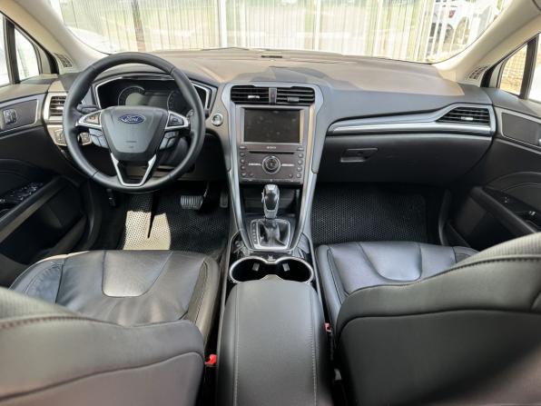 Ford Mondeo V с пробегом 2015 года, цена 1 320 000 рублей, 235000 км, седан, Автокод Объявления