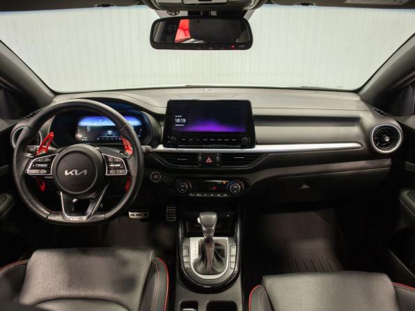 Kia K3 II Рестайлинг с пробегом 2021 года, цена 2 879 000 рублей, 72687 км, хэтчбек, Автокод Объявления