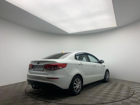 Kia Rio III Рестайлинг с пробегом 2015 года, цена 685 000 рублей, 232505 км, седан, Автокод Объявления