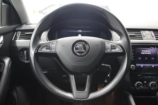 Skoda Octavia III (A7) Рестайлинг с пробегом 2018 года, цена 2 049 000 рублей, 35000 км, лифтбек, Автокод Объявления