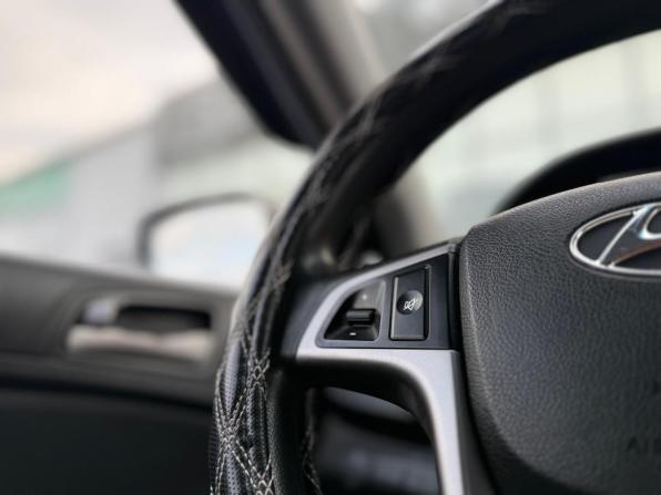 Hyundai Solaris I Рестайлинг с пробегом 2014 года, цена 1 080 000 рублей, 165000 км, седан, Автокод Объявления